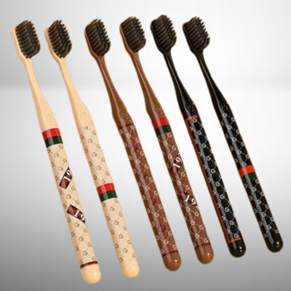 Luxury in Every Stroke: Designer-Inspired Toothbrush Set by Gucci - Picture 3 of 6